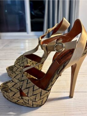 Missoni Gold Metallic and Black Patterned T-Strap Platform Heels